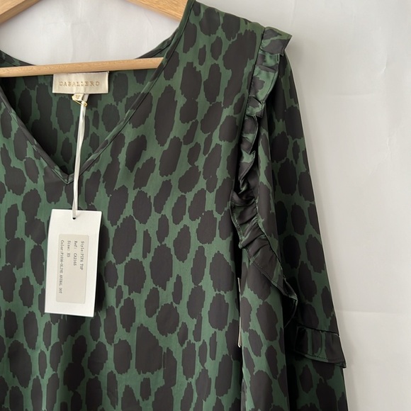 Caballero Pipa Top in Olive Animal Dot size XS - Picture 6 of 14